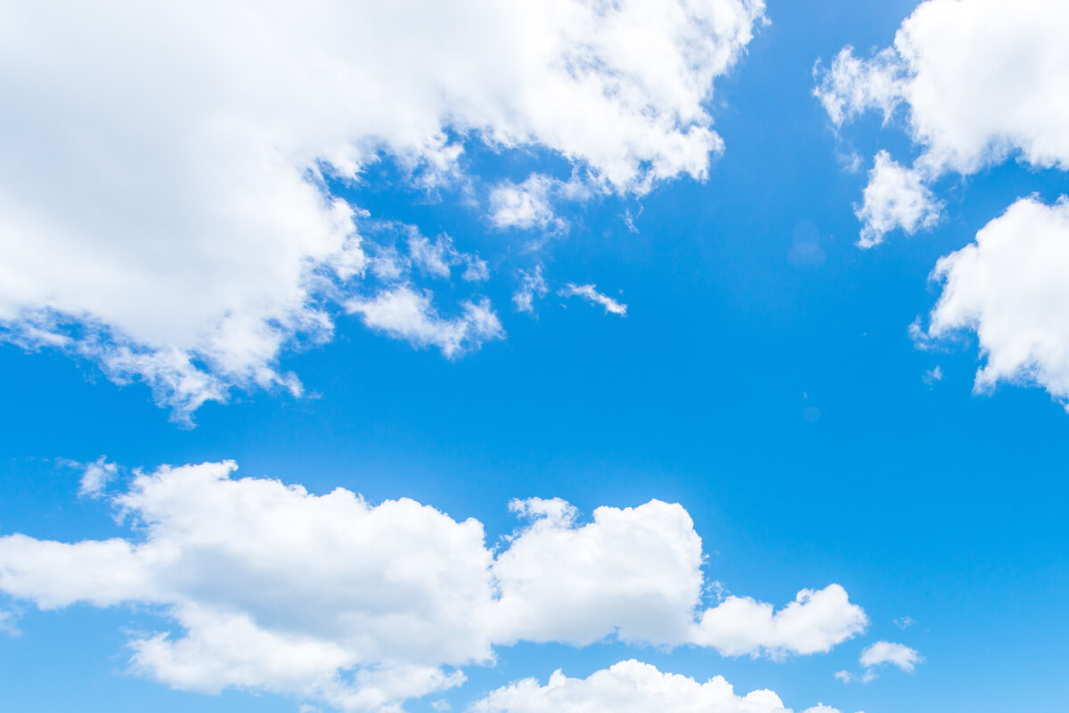 青い空と雲